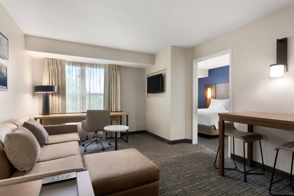 One-Bedroom Queen Suite with Sofa Bed interior
